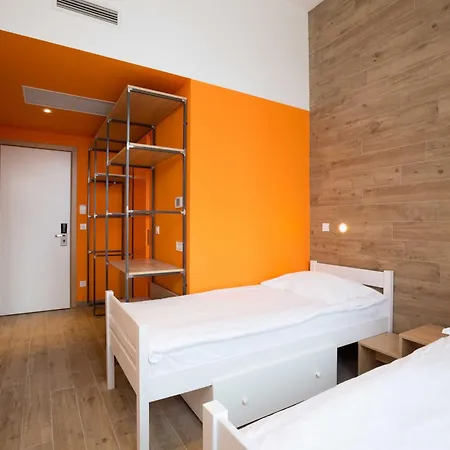 Link Hostel *