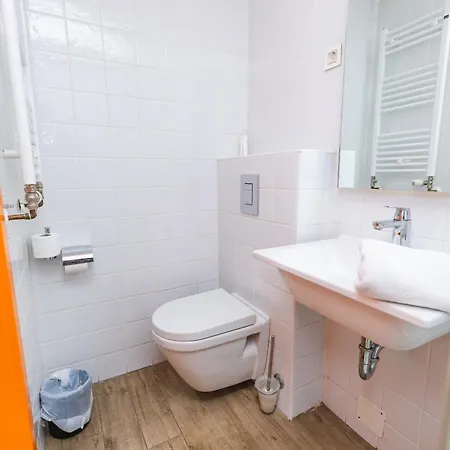 Link Hostel *