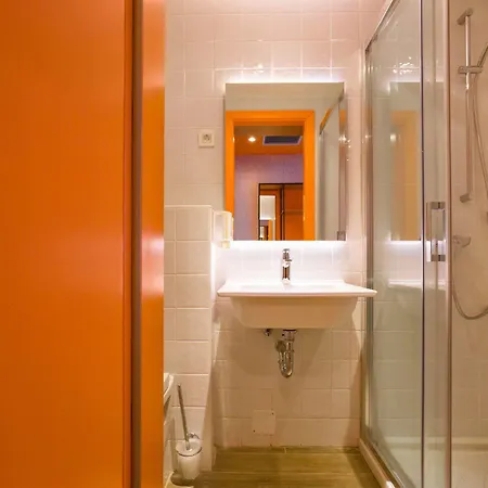 Link Hostel *